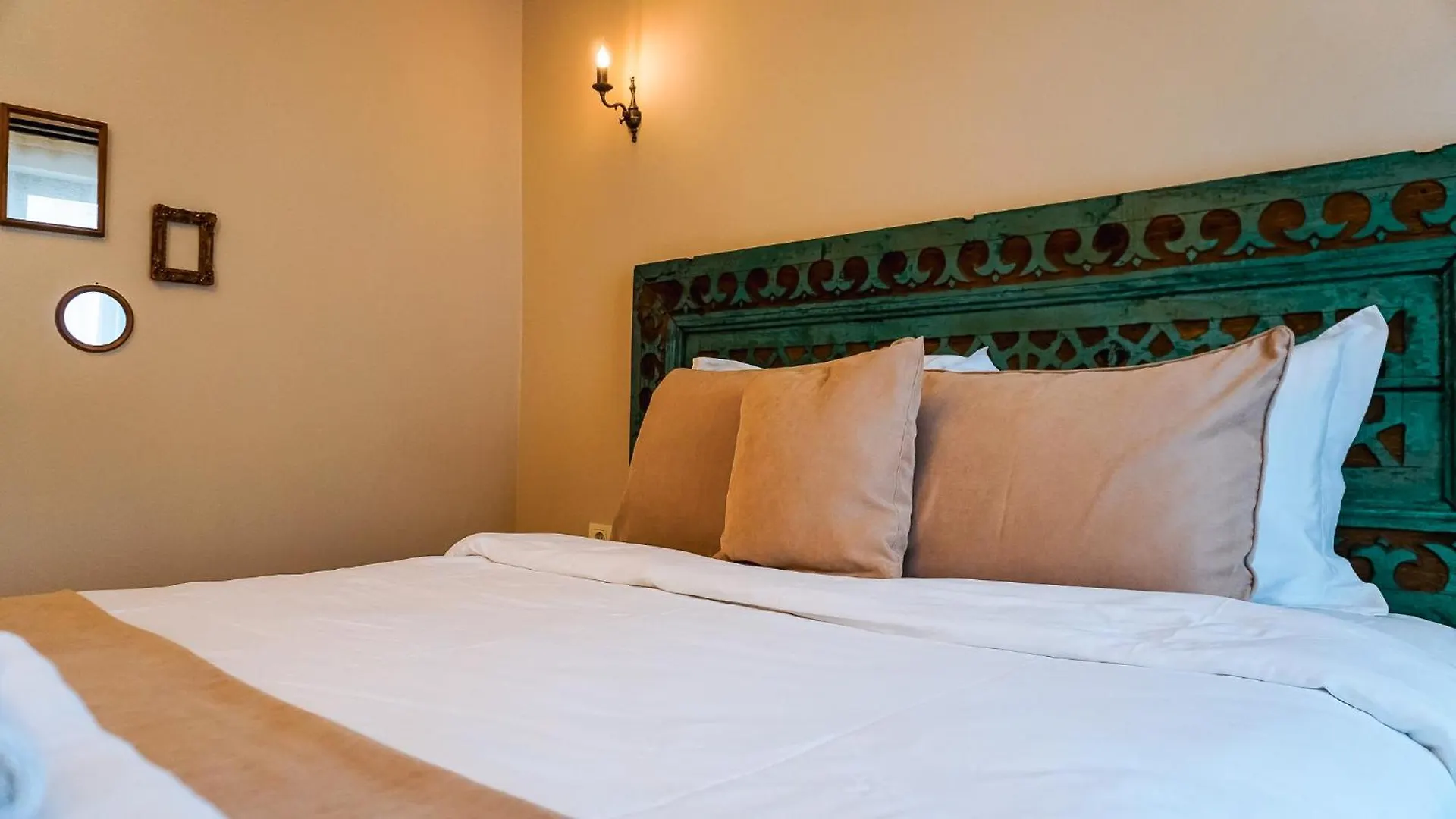 Hotel 1870'S Tas Konak Otel - Sanat Sokagi Izmir