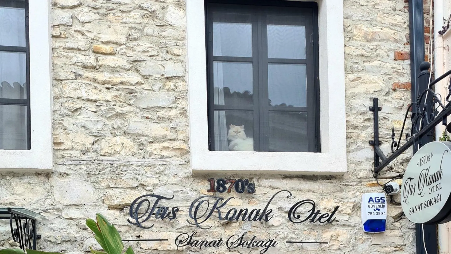 1870'S Tas Konak Otel - Sanat Sokagi Izmir Hotel